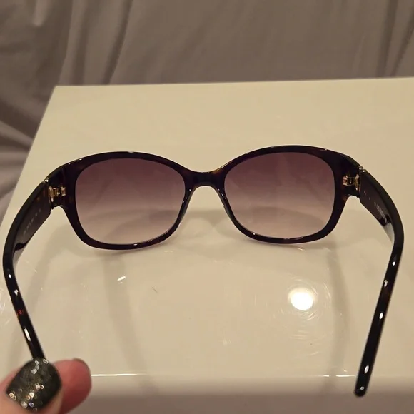 Liz Claiborne Dark Havana Sunglasses brand new in case - Picture 10 of 14